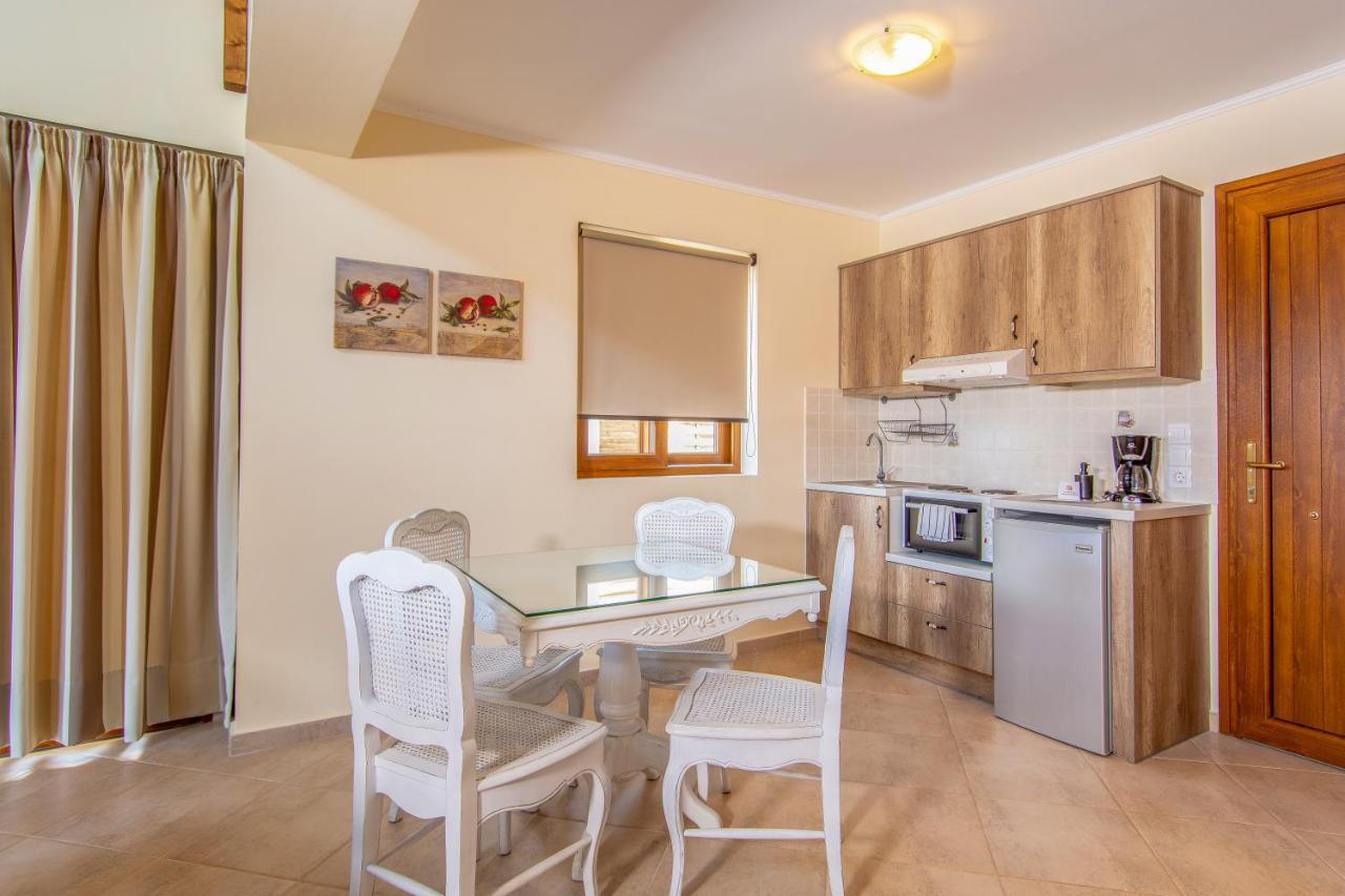 Αlissachne Suites Limniónas Buitenkant foto