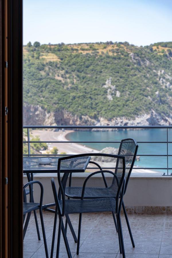 Αlissachne Suites Limniónas Buitenkant foto